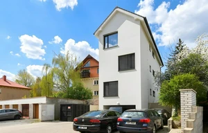 Family house for sale, 273m<sup>2</sup>, 273m<sup>2</sup> of land