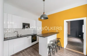 Apartment for rent, 5+1 - 4 bedrooms, 180m<sup>2</sup>