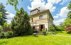 Villa for sale, 375m<sup>2</sup>, 811m<sup>2</sup> of land