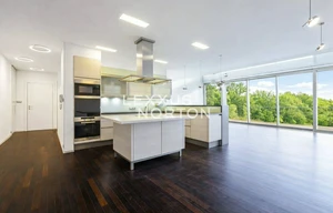 Apartment for rent, 5 bedrooms +, 297m<sup>2</sup>