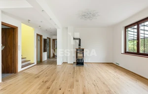 Family house for sale, 197m<sup>2</sup>, 840m<sup>2</sup> of land
