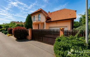 Family house for sale, 331m<sup>2</sup>, 803m<sup>2</sup> of land