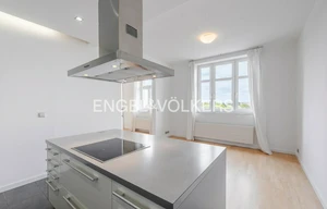 Apartment for rent, 5 bedrooms +, 204m<sup>2</sup>