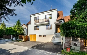 Family house for sale, 180m<sup>2</sup>, 794m<sup>2</sup> of land
