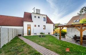 Family house for sale, 180m<sup>2</sup>, 794m<sup>2</sup> of land
