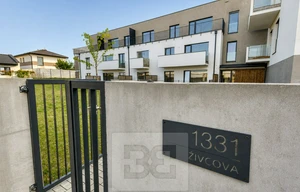 Apartment for rent, 2+kk - 1 bedroom, 59m<sup>2</sup>