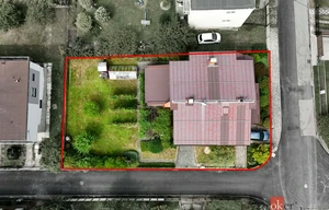 Family house for sale, 300m<sup>2</sup>, 665m<sup>2</sup> of land