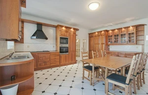 Apartment for rent, 4+1 - 3 bedrooms, 205m<sup>2</sup>