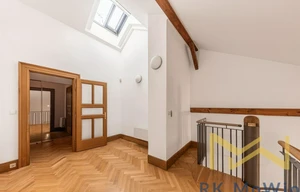 Apartment for rent, 4+1 - 3 bedrooms, 195m<sup>2</sup>