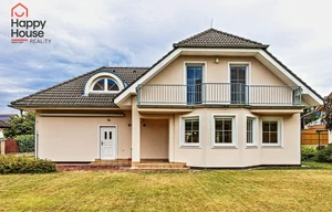 Family house for rent, 230m<sup>2</sup>, 774m<sup>2</sup> of land