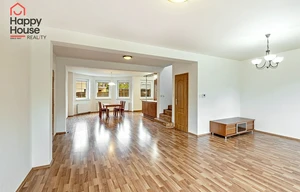 Family house for rent, 230m<sup>2</sup>, 774m<sup>2</sup> of land