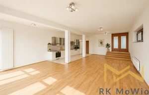 Villa for rent, 360m<sup>2</sup>, 857m<sup>2</sup> of land