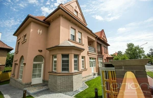 Family house for rent, 250m<sup>2</sup>, 351m<sup>2</sup> of land