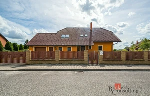 Family house for sale, 198m<sup>2</sup>, 1618m<sup>2</sup> of land
