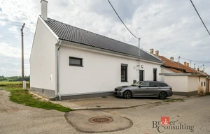 Family house for sale, 178m<sup>2</sup>, 248m<sup>2</sup> of land
