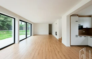 Family house for rent, 155m<sup>2</sup>, 305m<sup>2</sup> of land