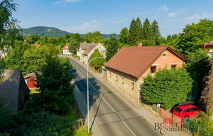 Family house for sale, 335m<sup>2</sup>, 563m<sup>2</sup> of land