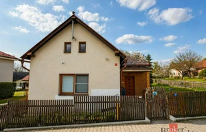 Family house for sale, 144m<sup>2</sup>, 639m<sup>2</sup> of land