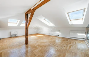 Apartment for rent, 5+1 - 4 bedrooms, 184m<sup>2</sup>