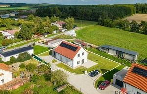 Family house for sale, 164m<sup>2</sup>, 723m<sup>2</sup> of land
