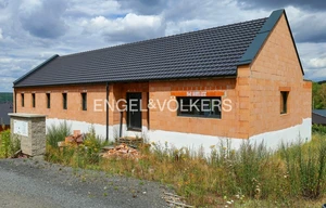 Family house for sale, 240m<sup>2</sup>, 913m<sup>2</sup> of land