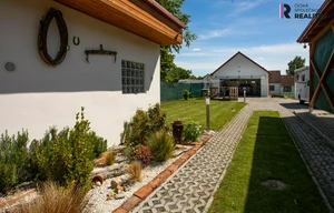 Family house for sale, 212m<sup>2</sup>, 869m<sup>2</sup> of land