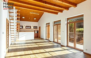 Apartment for rent, 4+kk - 3 bedrooms, 150m<sup>2</sup>