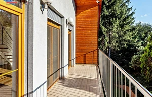 Apartment for rent, 4+kk - 3 bedrooms, 150m<sup>2</sup>