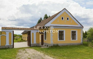 Family house for sale, 450m<sup>2</sup>, 3709m<sup>2</sup> of land