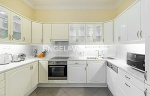 Apartment for rent, 4+1 - 3 bedrooms, 150m<sup>2</sup>