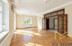 Family house for rent, 413m<sup>2</sup>, 688m<sup>2</sup> of land