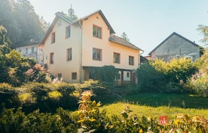 Family house for sale, 223m<sup>2</sup>, 883m<sup>2</sup> of land