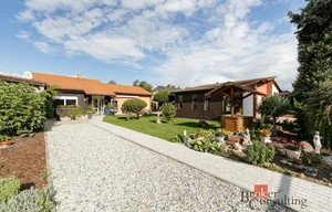 Family house for sale, 286m<sup>2</sup>, 868m<sup>2</sup> of land