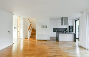 Family house for rent, 210m<sup>2</sup>, 207m<sup>2</sup> of land