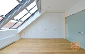 Apartment for rent, 4+kk - 3 bedrooms, 175m<sup>2</sup>