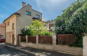 Family house for sale, 265m<sup>2</sup>, 389m<sup>2</sup> of land