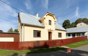 Family house for sale, 140m<sup>2</sup>, 1267m<sup>2</sup> of land