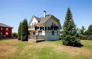 Family house for rent, 300m<sup>2</sup>, 1277m<sup>2</sup> of land