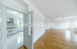 Apartment for rent, 4+1 - 3 bedrooms, 150m<sup>2</sup>