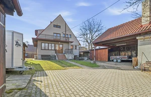 Multigenerational home for sale, 258m<sup>2</sup>, 759m<sup>2</sup> of land
