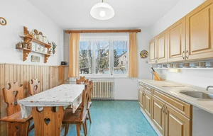 Multigenerational home for sale, 258m<sup>2</sup>, 759m<sup>2</sup> of land