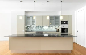 Apartment for rent, 4+kk - 3 bedrooms, 180m<sup>2</sup>