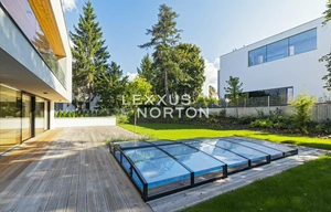 Villa for rent, 565m<sup>2</sup>, 931m<sup>2</sup> of land