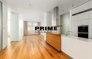 Apartment for rent, 5+kk - 4 bedrooms, 184m<sup>2</sup>
