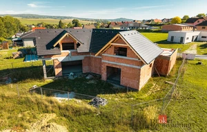Family house for sale, 212m<sup>2</sup>, 1759m<sup>2</sup> of land