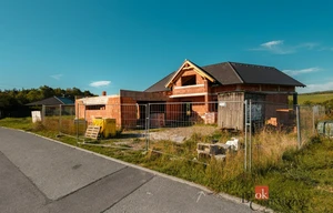 Family house for sale, 212m<sup>2</sup>, 1759m<sup>2</sup> of land