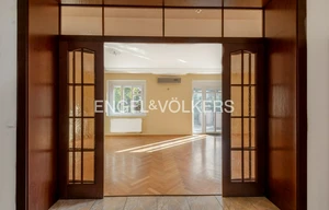 Villa for rent, 560m<sup>2</sup>, 700m<sup>2</sup> of land