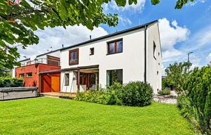 Family house for rent, 200m<sup>2</sup>, 408m<sup>2</sup> of land