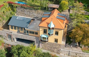 Family house for sale, 308m<sup>2</sup>, 1056m<sup>2</sup> of land