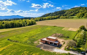Family house for sale, 275m<sup>2</sup>, 1130m<sup>2</sup> of land